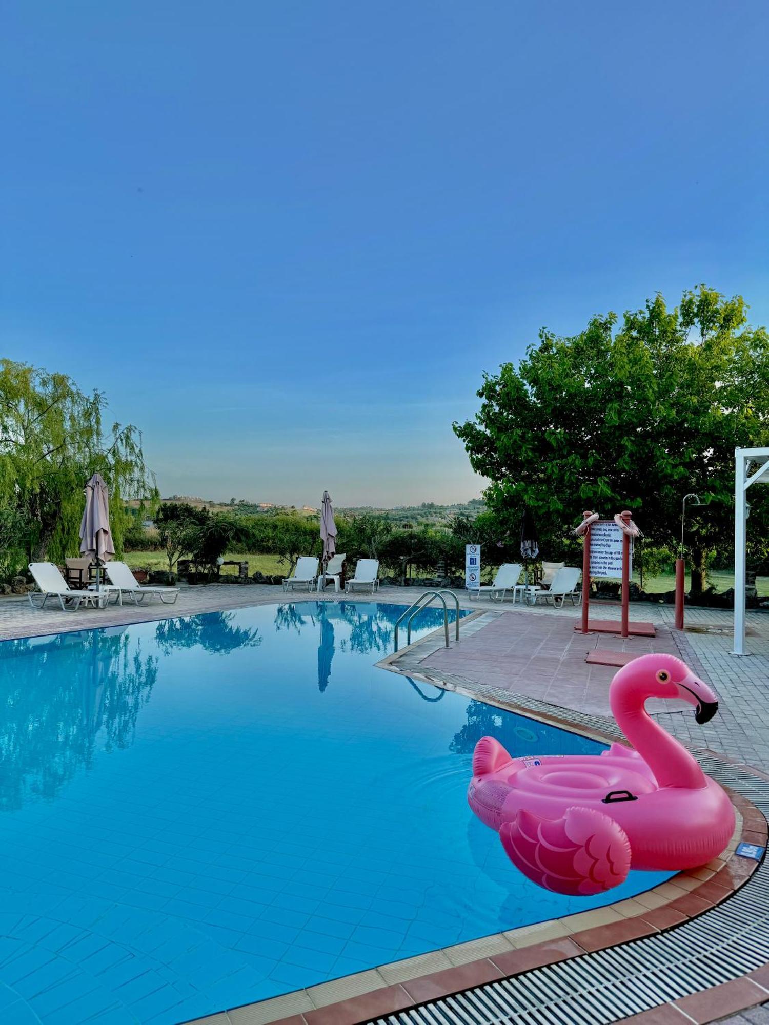 Dafnes Rooms Fourka Exterior foto