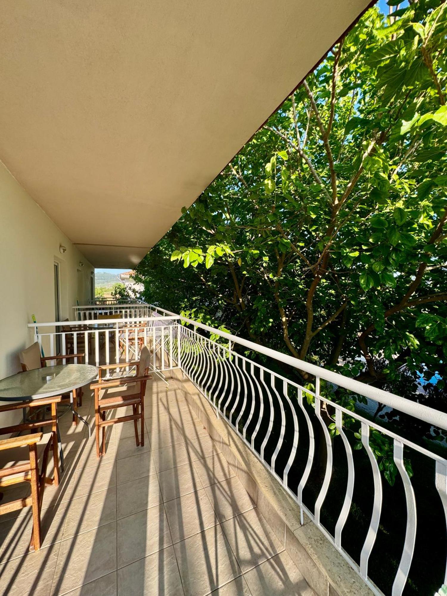Dafnes Rooms Fourka Exterior foto