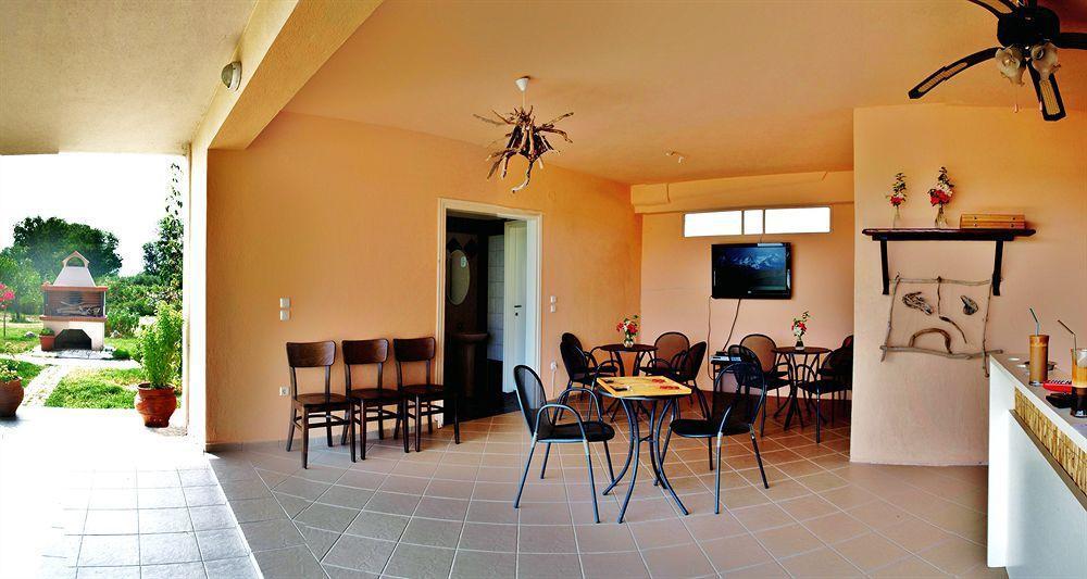Dafnes Rooms Fourka Exterior foto